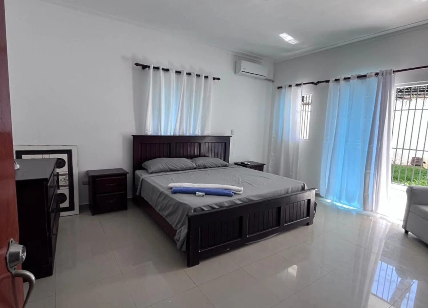 Beachside Private Room & Private Bathroom In Spacious Apartment Пунта-Кана Доминиканская Республика